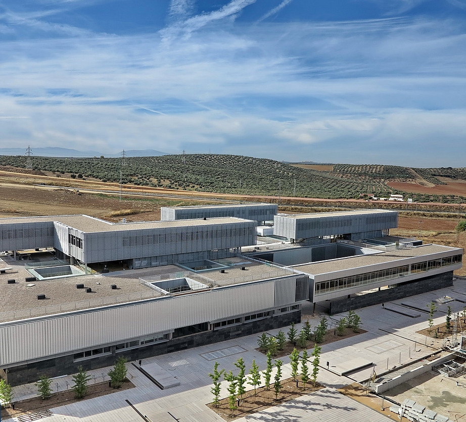 CAMPUS CIENT�FICO TECNOL�GICO LINARES