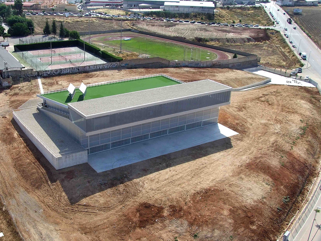 POLIDEPORTIVO UNIVERSITARIO LINARES. JA�N