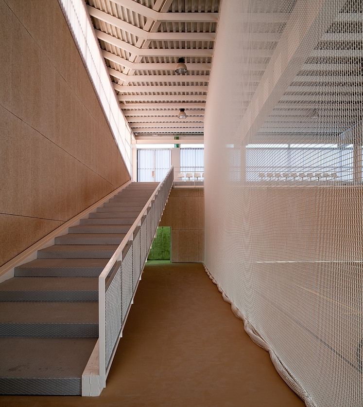 POLIDEPORTIVO UNIVERSITARIO LINARES. JA�N